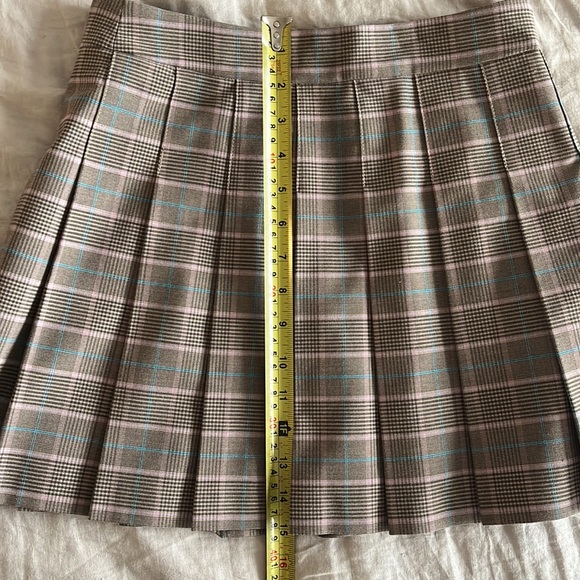 Sunday Best (Aritzia) Skirt - Picture 4 of 5